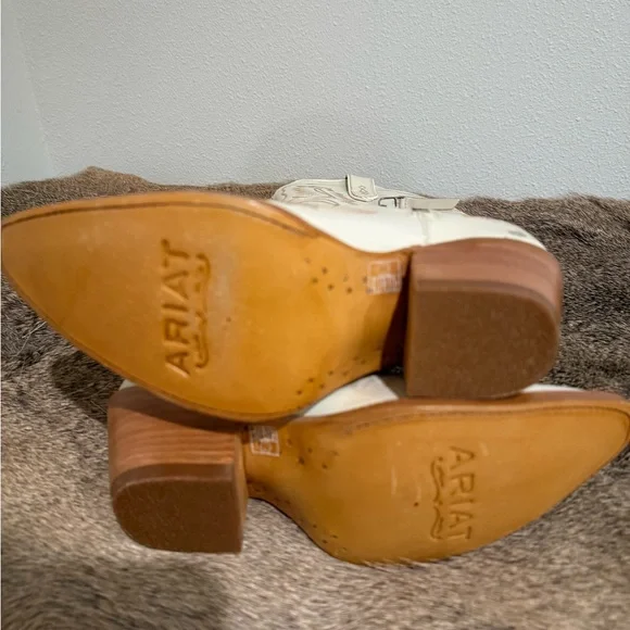 Ariat Women's Casanova Tan and Cream Heeled Boots Size 6.5 - Picture 4 of 6